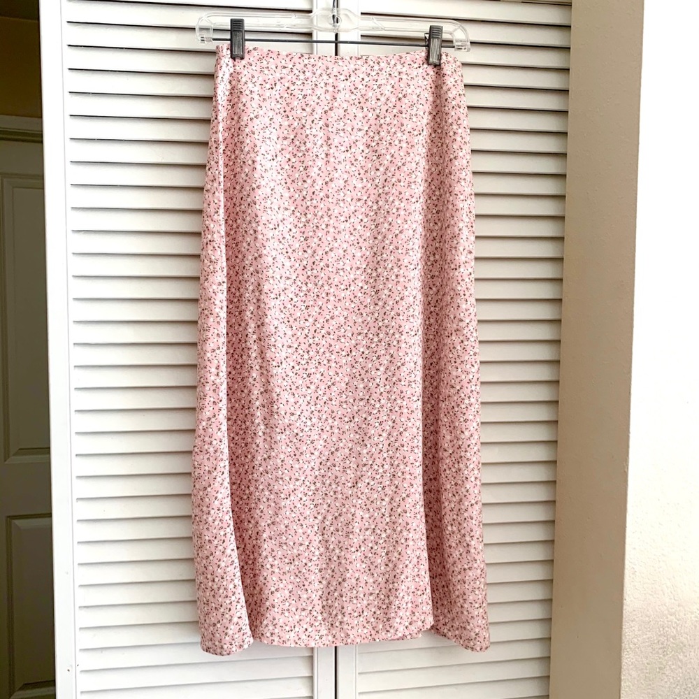 COPY - Cute Brandy Melville long skirt in pink fl…